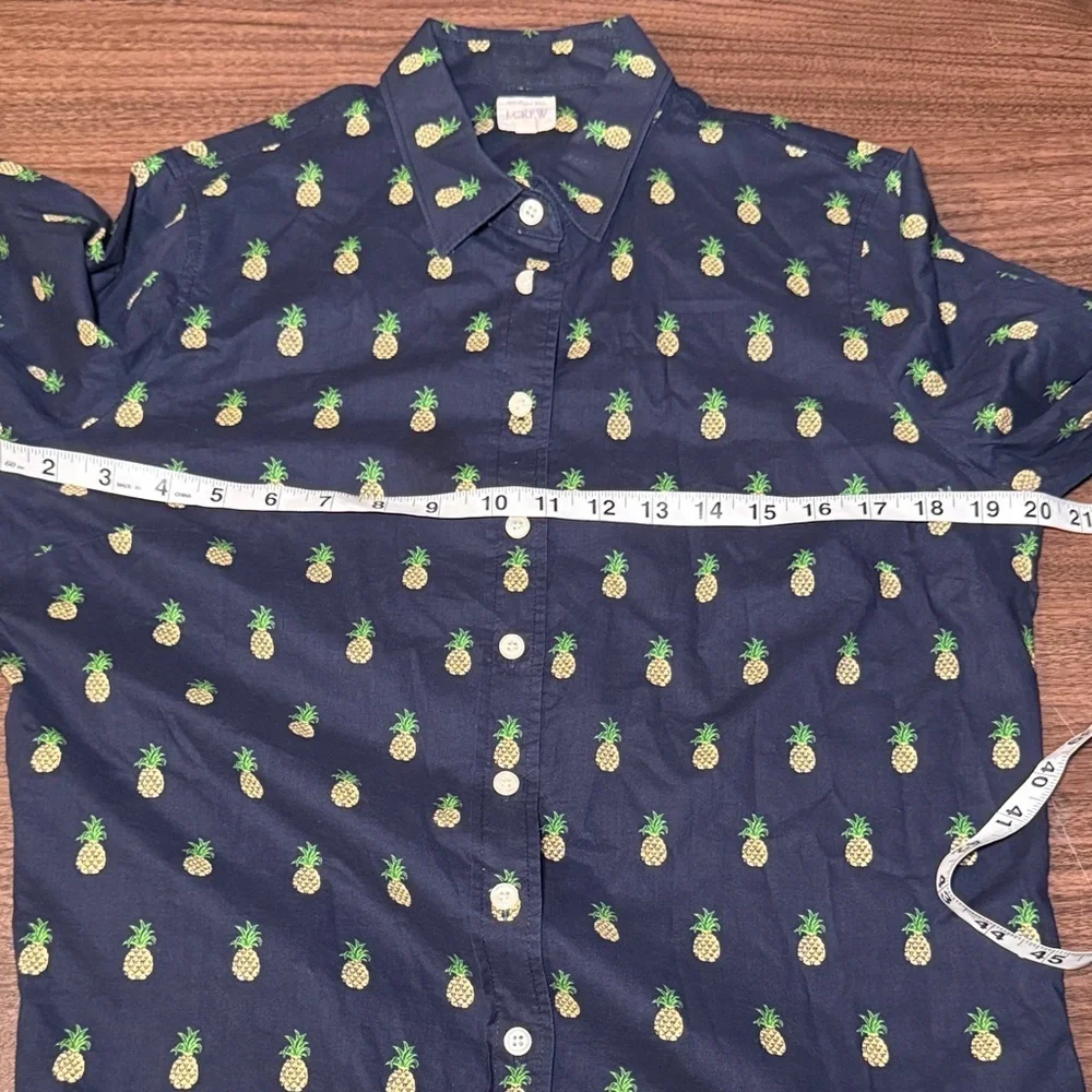 J. Crew Men's Pineapple Print Button Up Shirt Medium